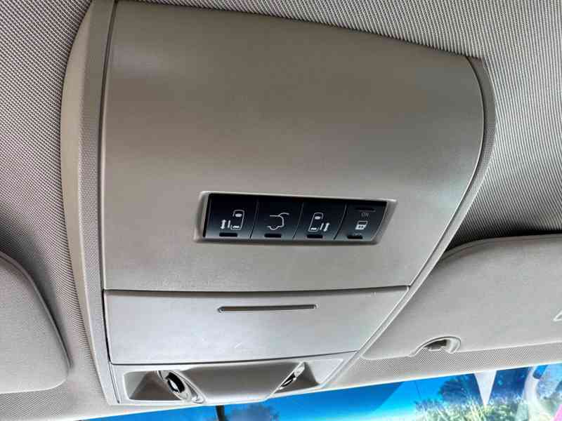 Chrysler Town & Country 3.6 RT LPG NAVI DVD 2013 - foto 21