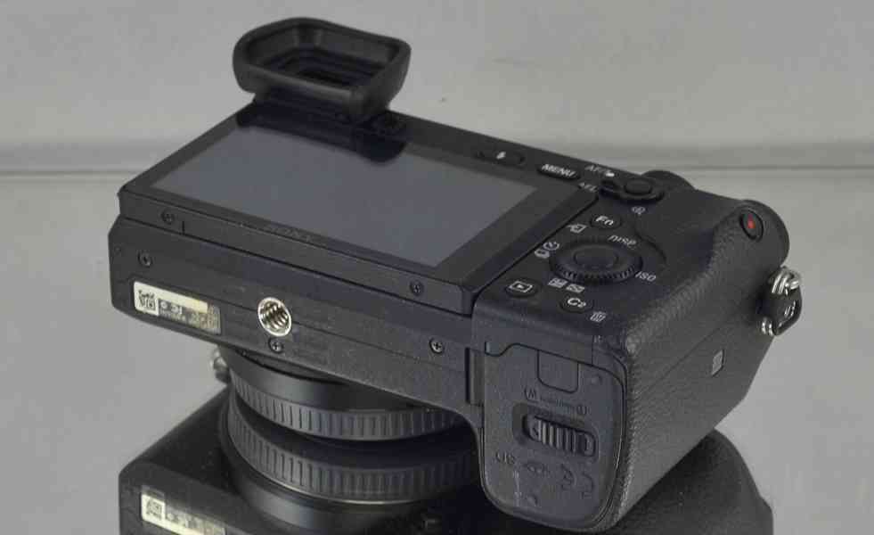 Sony A 6300 24,2 Mpx*4K video*WIFI/NFC*20 000 Exp. - foto 6