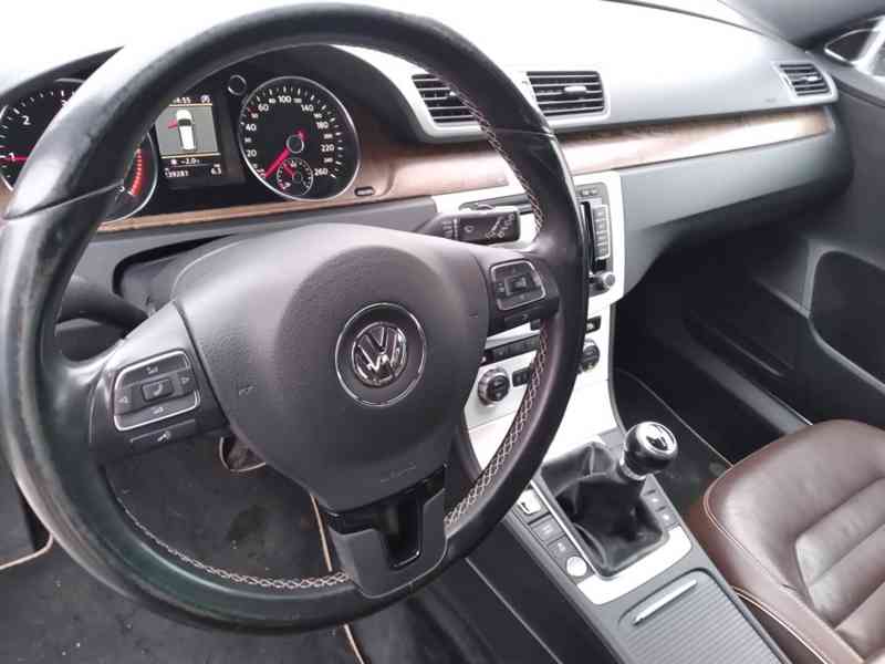 VOLKSWAGEN PASSAT VARIANT 2.0 TDI EXCLUSIVE PANORAMA ANUÁL - foto 20