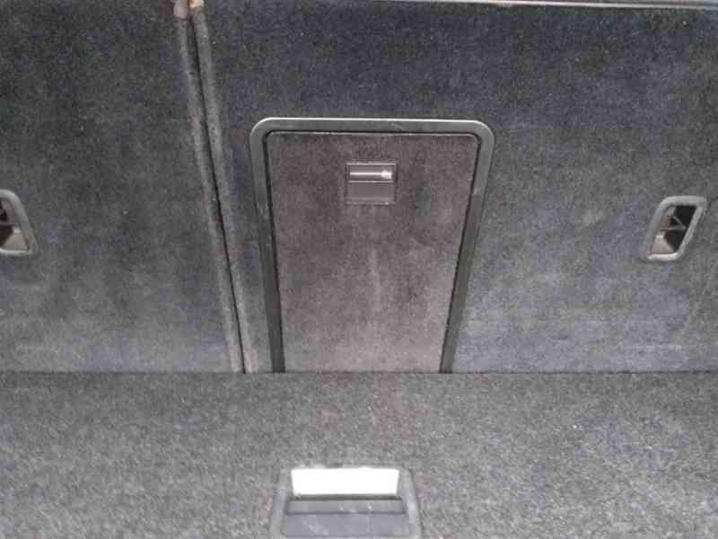 VOLKSWAGEN PASSAT VARIANT 2.0 TDI EXCLUSIVE PANORAMA ANUÁL - foto 45