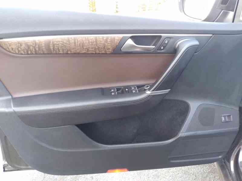 VOLKSWAGEN PASSAT VARIANT 2.0 TDI EXCLUSIVE PANORAMA ANUÁL - foto 50