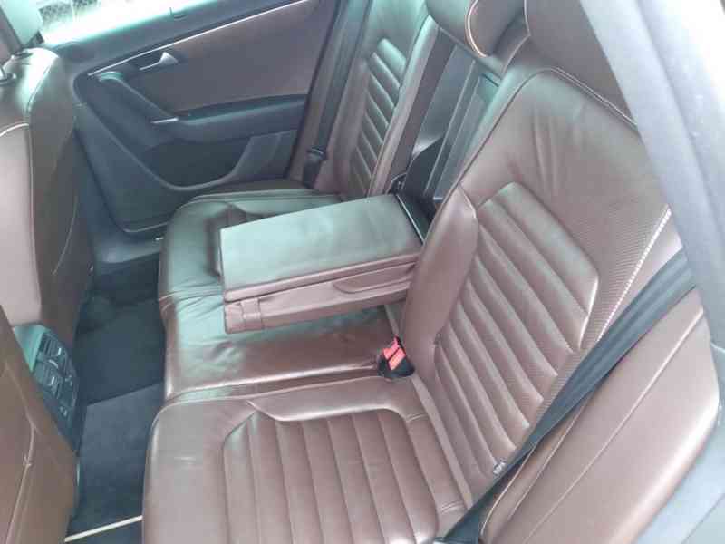 VOLKSWAGEN PASSAT VARIANT 2.0 TDI EXCLUSIVE PANORAMA ANUÁL - foto 15