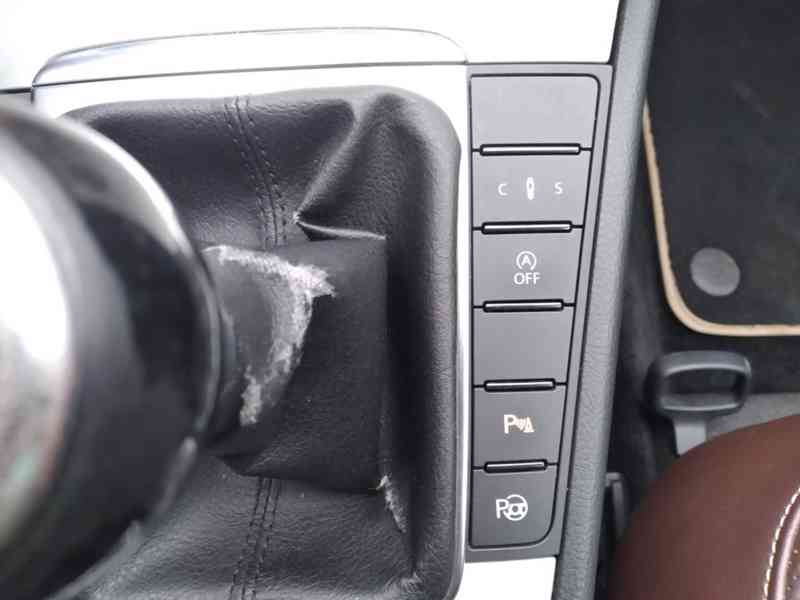 VOLKSWAGEN PASSAT VARIANT 2.0 TDI EXCLUSIVE PANORAMA ANUÁL - foto 33