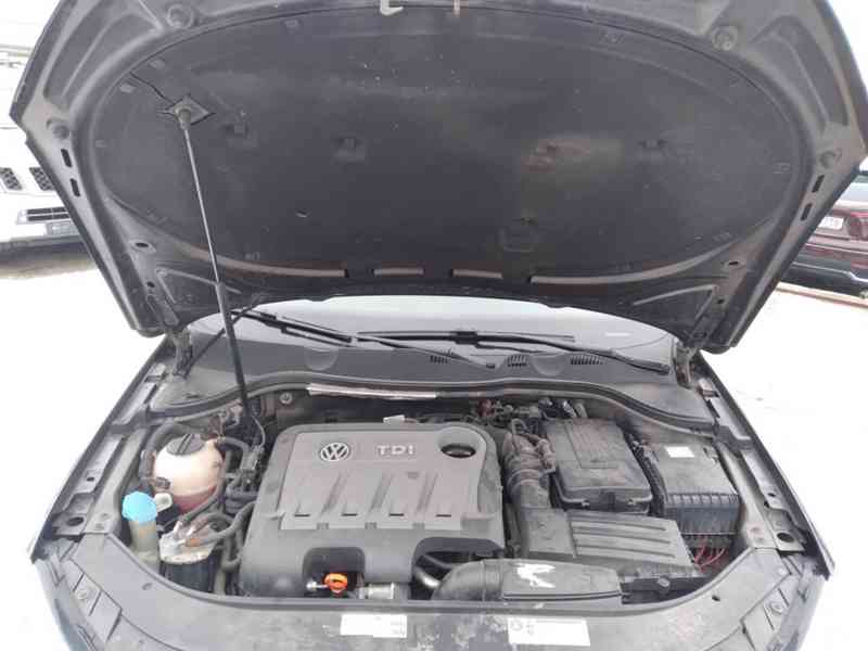 VOLKSWAGEN PASSAT VARIANT 2.0 TDI EXCLUSIVE PANORAMA ANUÁL - foto 52