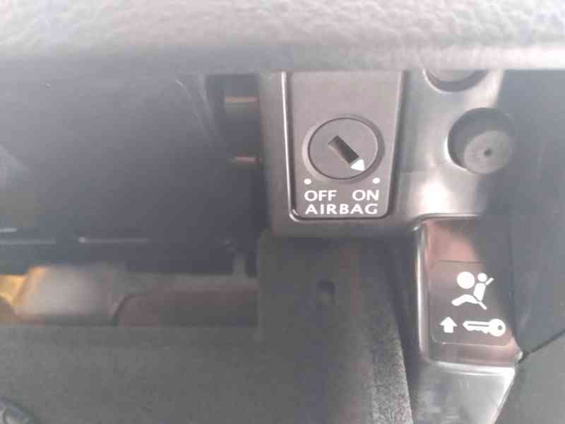 VOLKSWAGEN PASSAT VARIANT 2.0 TDI EXCLUSIVE PANORAMA ANUÁL - foto 41