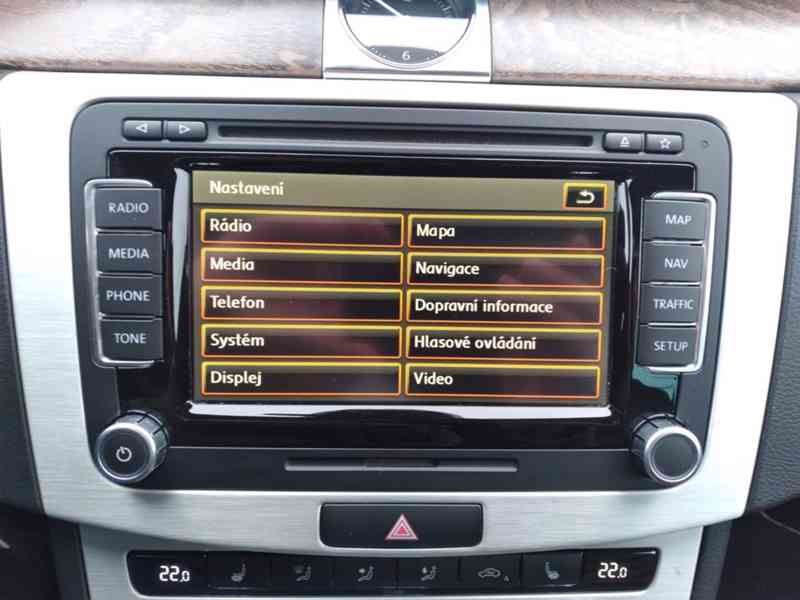 VOLKSWAGEN PASSAT VARIANT 2.0 TDI EXCLUSIVE PANORAMA ANUÁL - foto 27