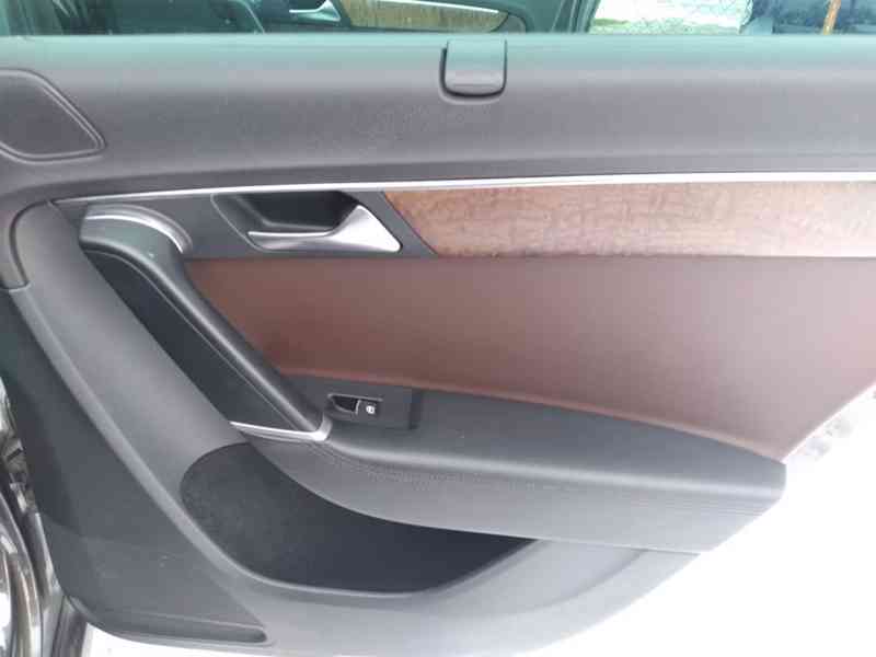 VOLKSWAGEN PASSAT VARIANT 2.0 TDI EXCLUSIVE PANORAMA ANUÁL - foto 50