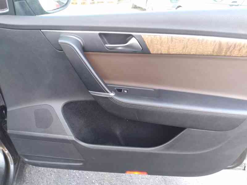 VOLKSWAGEN PASSAT VARIANT 2.0 TDI EXCLUSIVE PANORAMA ANUÁL - foto 53