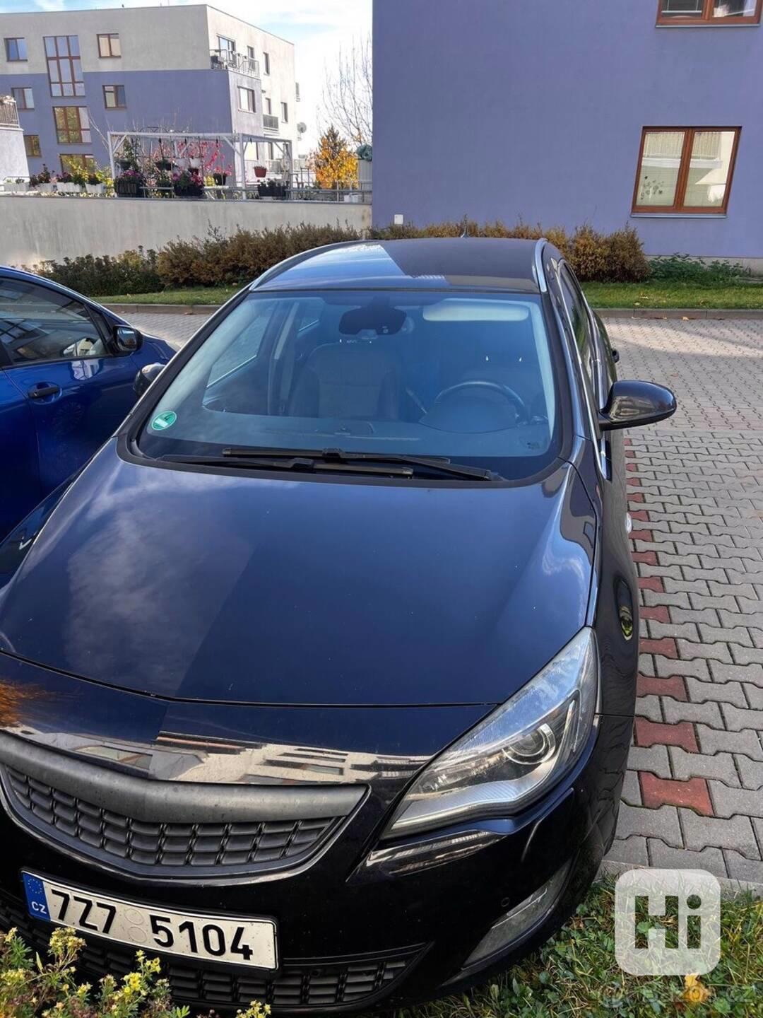Opel Astra - foto 1