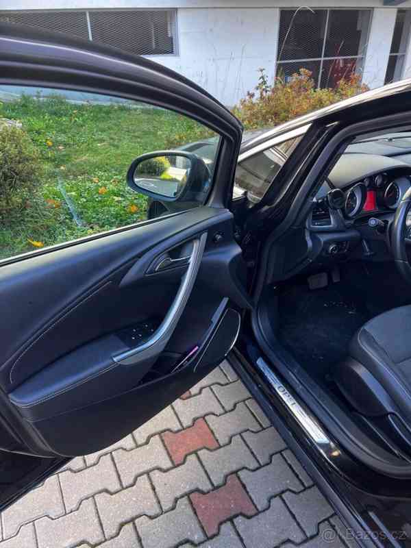 Opel Astra - foto 4