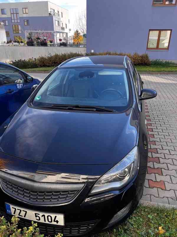 Opel Astra - foto 1