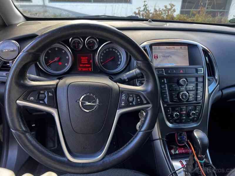 Opel Astra - foto 5