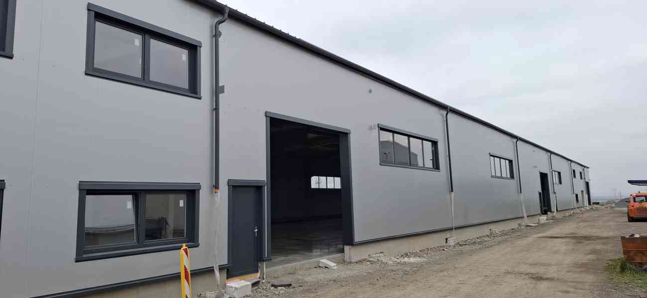 Pronájem - skladová hala s kancelářským prostorem – Nehvizdy - foto 8