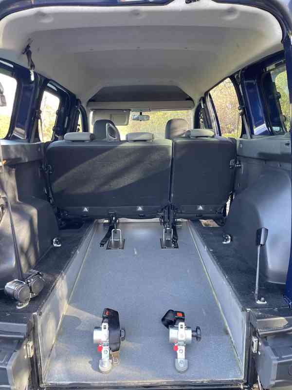 Dacia Dokker: rampa pro převoz vozíčkáře - foto 5