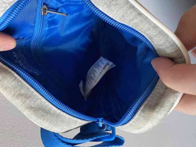 Šedomodrá taška/dokladovka Adidas - foto 3
