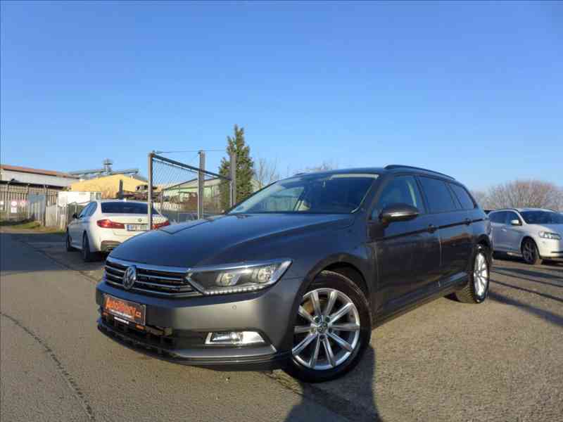 Volkswagen Passat 2,0 TDI-110KW NAVI VÝHŘEV 1.M - foto 1