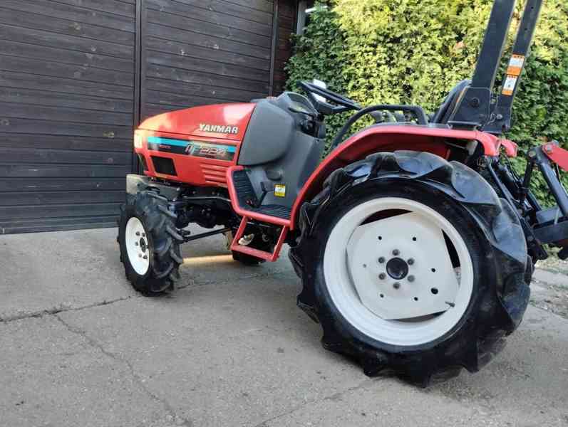  Traktor Yanmar YN422F + příslušenství - foto 4