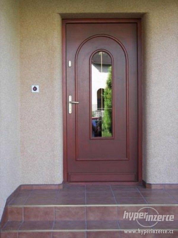 Vchodové dřevěné dveře včetně zárubní zateplené - foto 16