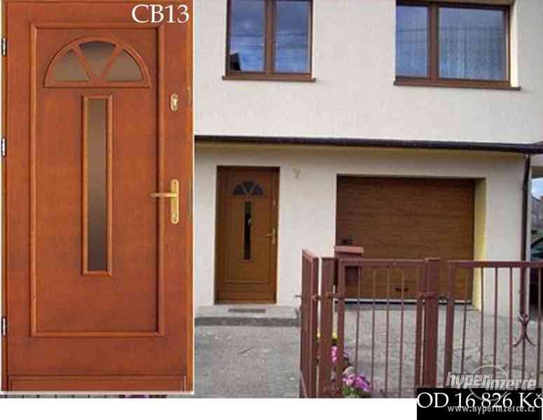 Vchodové dřevěné dveře včetně zárubní zateplené - foto 18