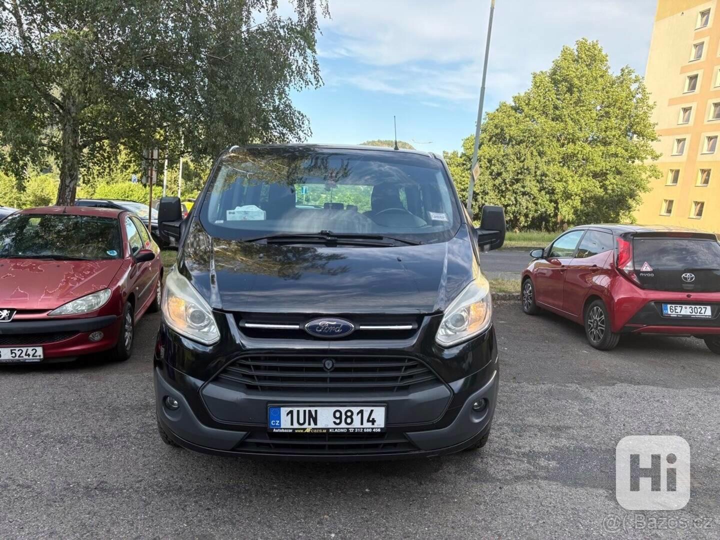 Ford Tourneo Custom 2,2   2013r.v.92 kW - foto 1