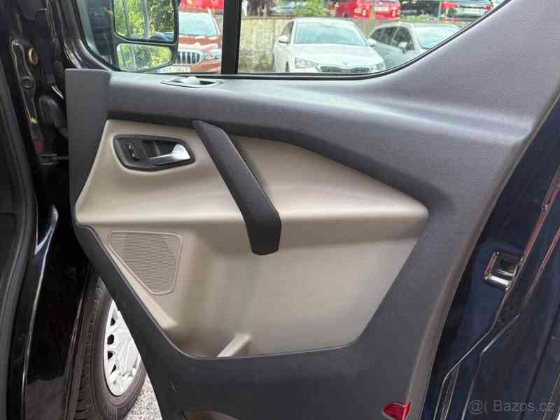 Ford Tourneo Custom 2,2   2013r.v.92 kW - foto 12