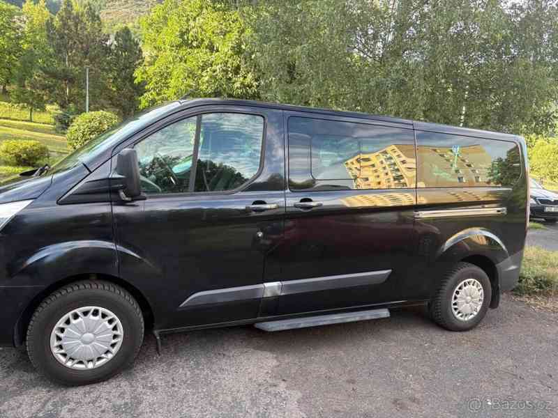 Ford Tourneo Custom 2,2   2013r.v.92 kW - foto 4