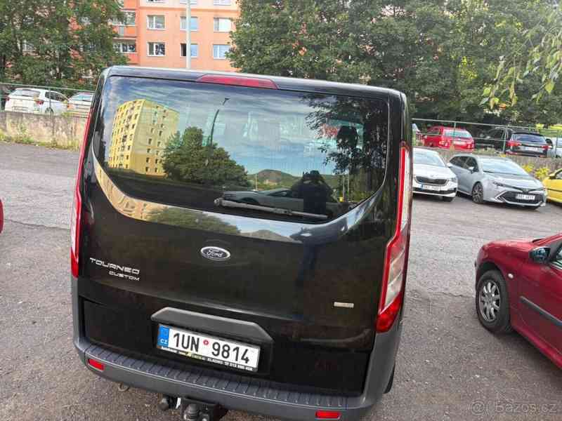 Ford Tourneo Custom 2,2   2013r.v.92 kW - foto 5