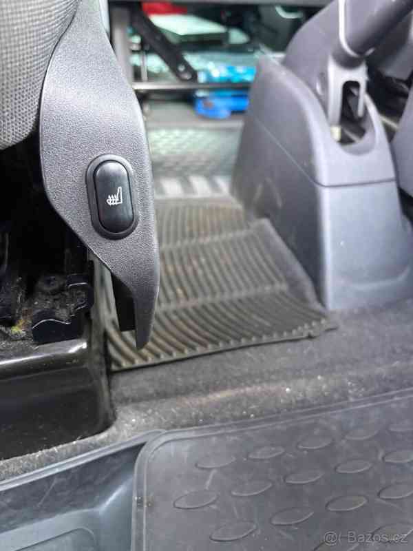 Ford Tourneo Custom 2,2   2013r.v.92 kW - foto 13