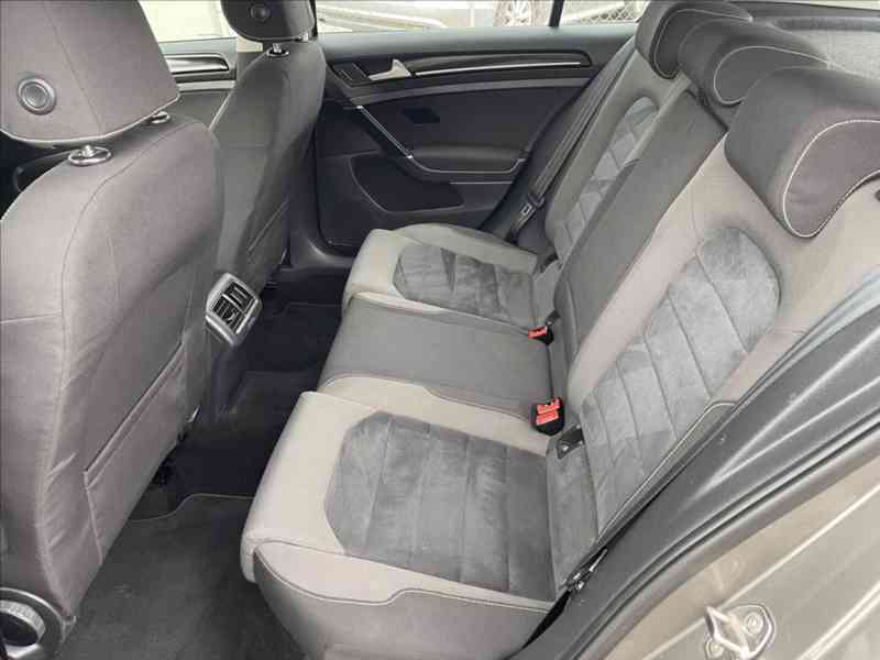 Volkswagen Golf 2,0 TDi HIGHLINE - foto 6