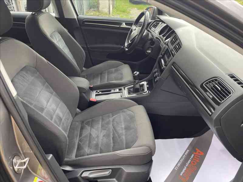 Volkswagen Golf 2,0 TDi HIGHLINE - foto 10