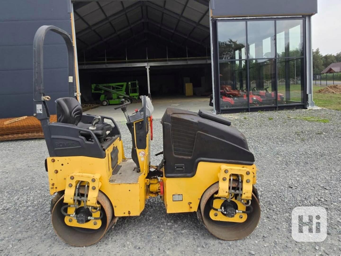 Válec Bomag BW 100 ADM-5 2015, 1 650 kg, diesel - foto 1
