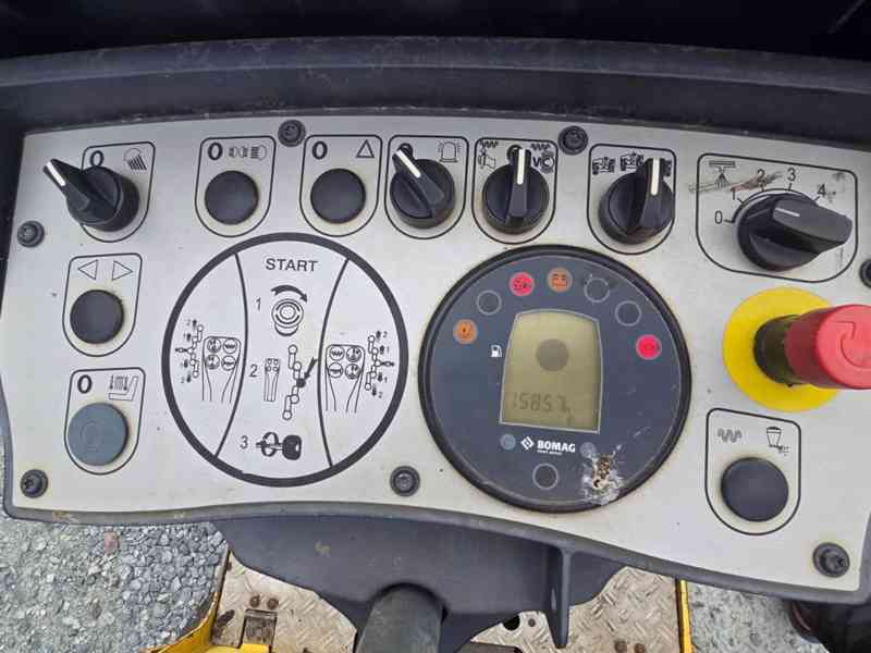 Válec Bomag BW 100 ADM-5 2015, 1 650 kg, diesel - foto 6