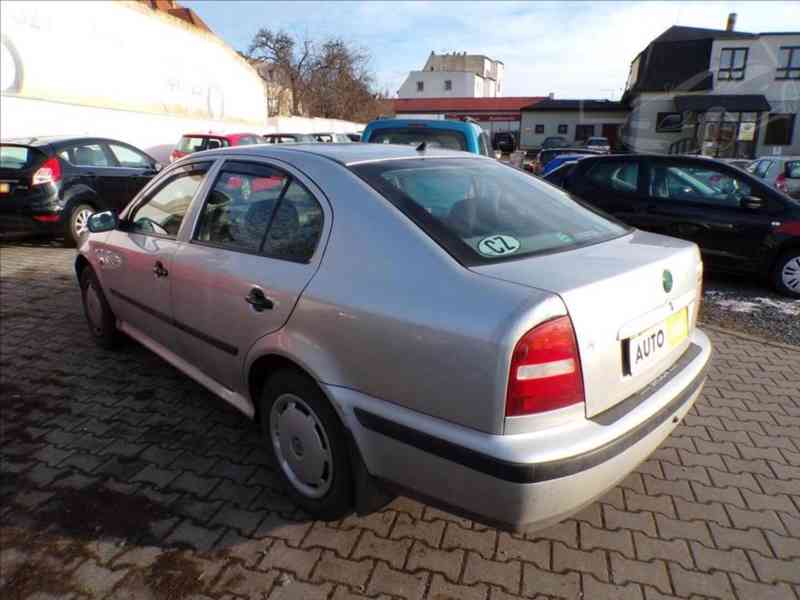 Škoda Octavia 1,6 i EKO ZAPLACENO,1.MAJITEL - foto 3
