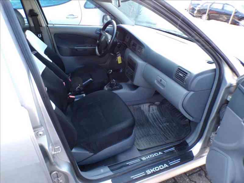 Škoda Octavia 1,6 i EKO ZAPLACENO,1.MAJITEL - foto 10