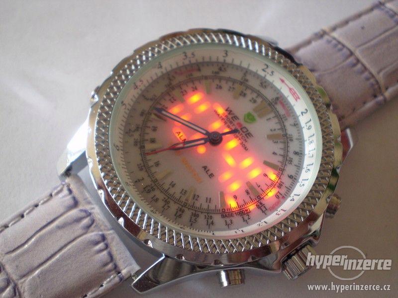 letecké multifunkční hodinky s led displejem WEIDE - foto 1