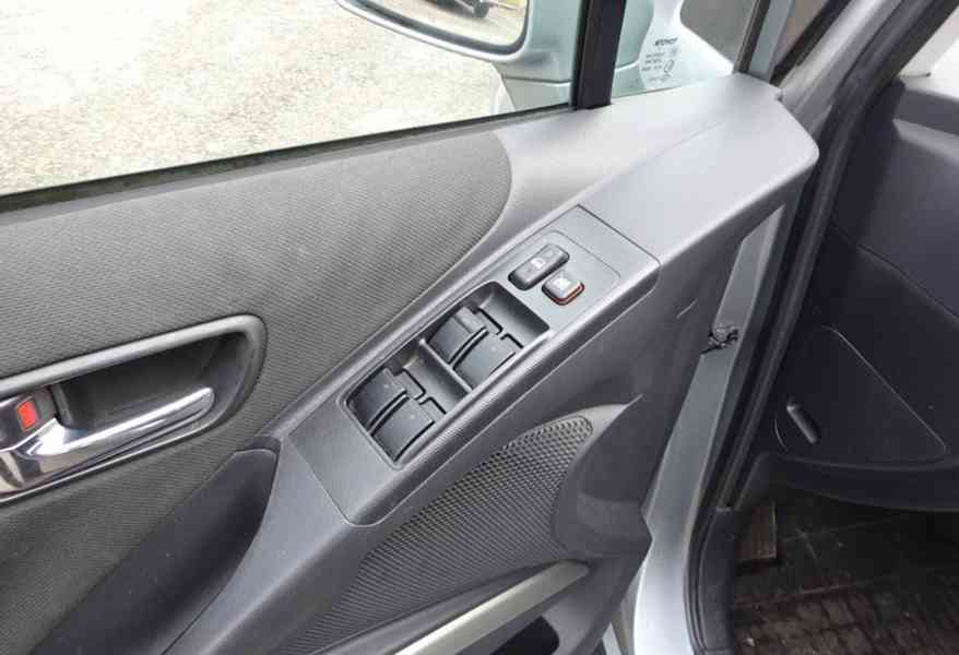 Toyota Corolla Verso 1.8 VVTI r.v.2009 (95 kw) - foto 6