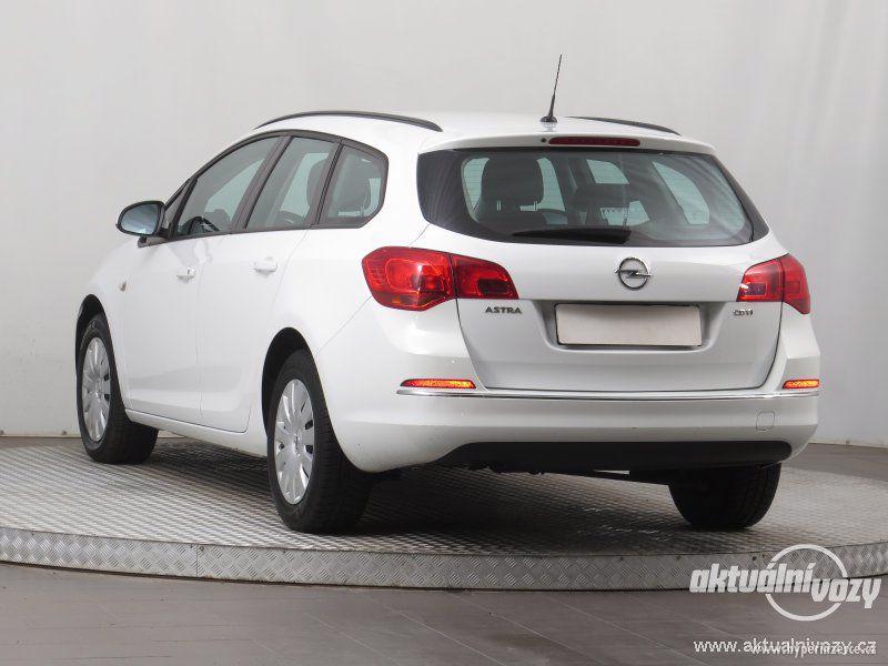 Opel Astra 1.6, nafta, vyrobeno 2015 - foto 5
