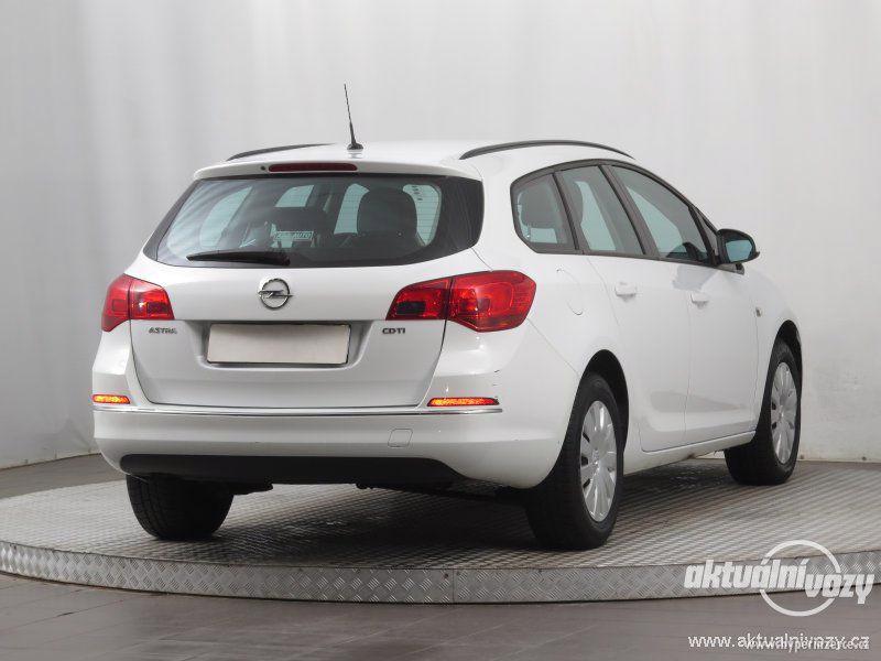 Opel Astra 1.6, nafta, vyrobeno 2015 - foto 13