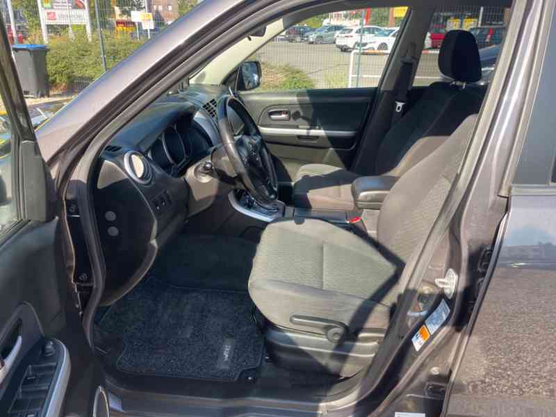 Suzuki Grand Vitara 2.4i Aut. Club benzín 124kw - foto 13