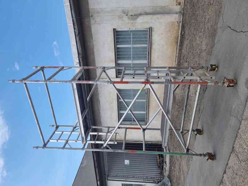 pojízdné hliníkové lešení BoSS 850x1800, PV 5,2- použité - foto 2