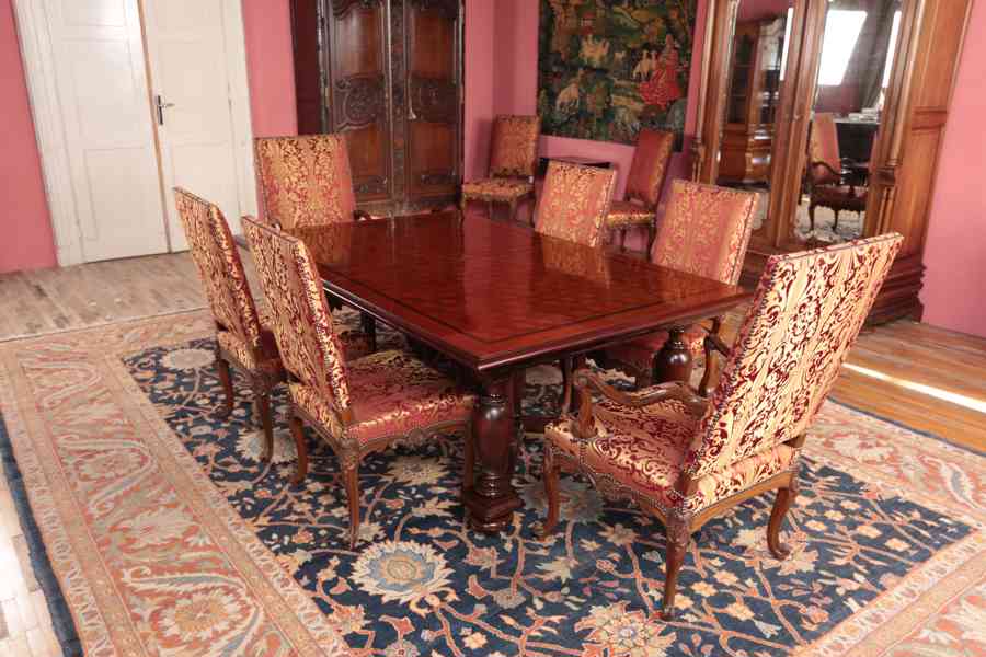 Starožitný jídelní stůl ze zámku pro 22 osob - foto 1