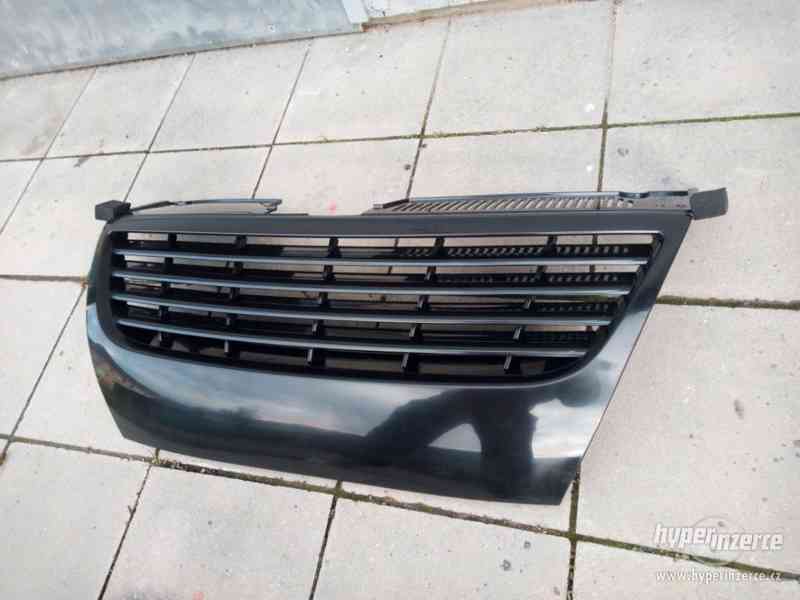 VW Passat B6 - černá maska bez znaku. - foto 2