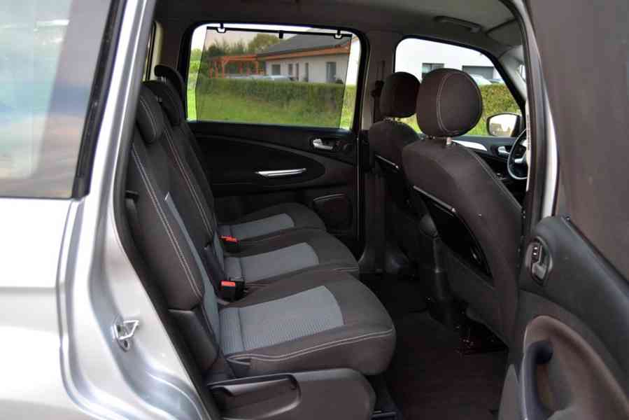 Ford Galaxy 2.0 TDCI 120kW Business 7 míst - foto 11