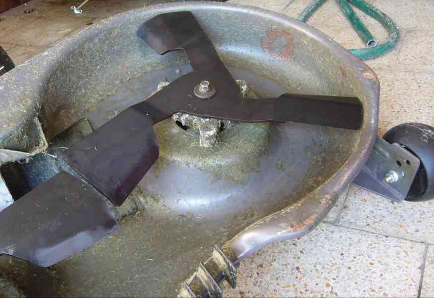 Sekací nože na vysokou a mokrou trávu - foto 8