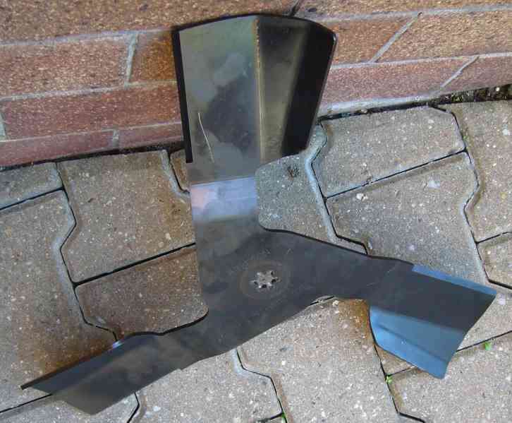 Sekací nože na vysokou a mokrou trávu - foto 5