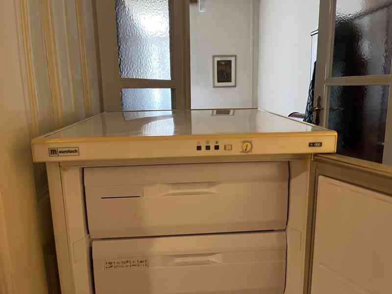 Starší funkční mrazák Eurotech - foto 3