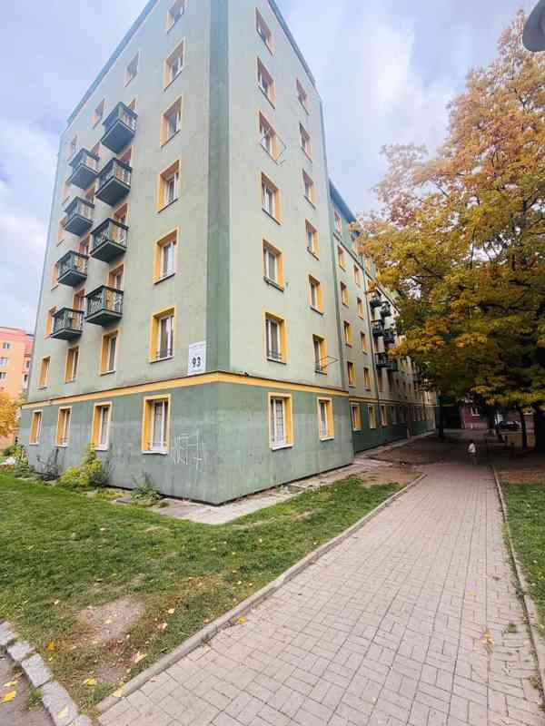 Prodej bytu 2+1 v OV v ulici Tř. Budovatelů bl. 93 - foto 8