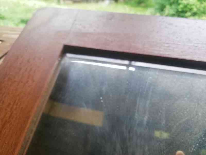 Prodám zrcadlo sundané ze starého sekretáře. Okraje zrcadla  - foto 4