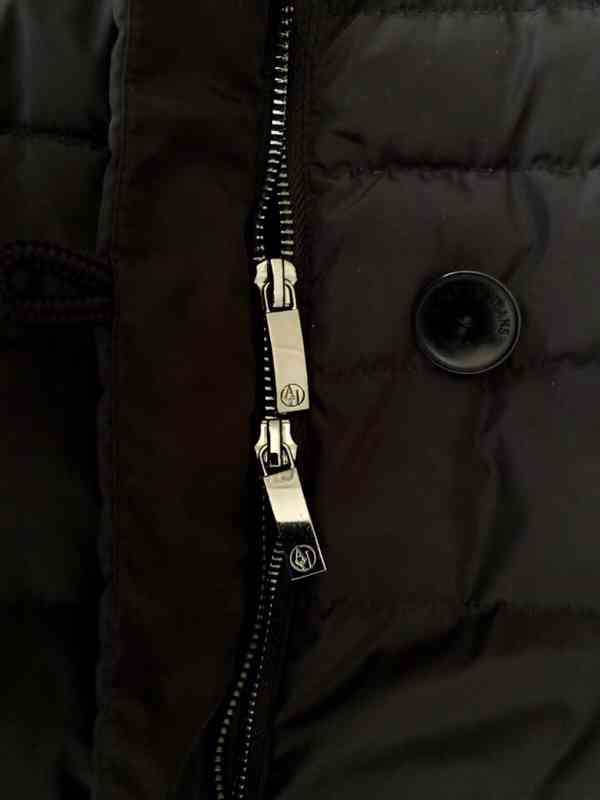 Dlouhá prošívaná péřová bunda ARMANI JEANS - foto 12