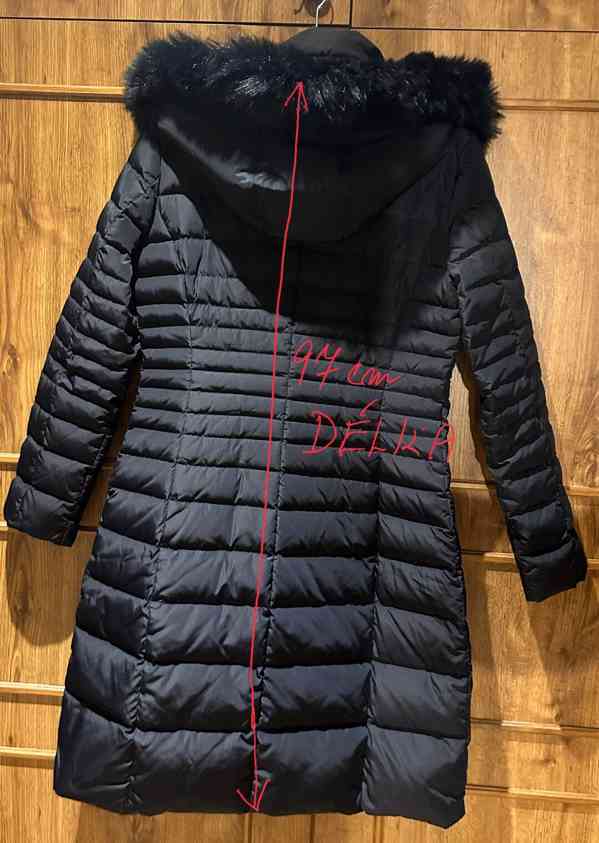 Dlouhá prošívaná péřová bunda ARMANI JEANS - foto 14